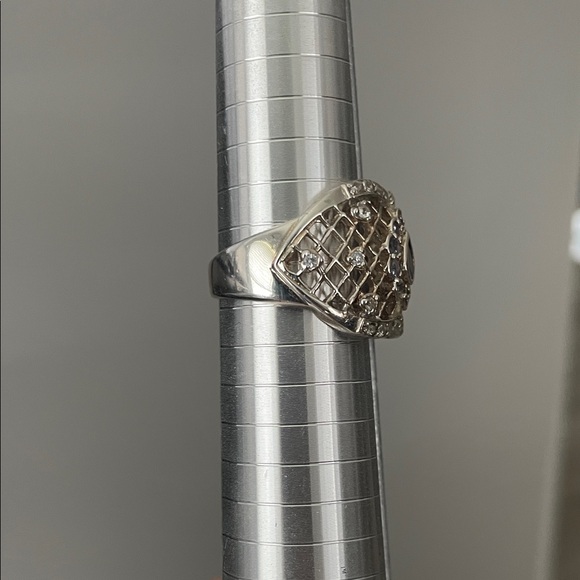 Sterling Silver Women's Ring with Tanzanite Stones - Picture 10 of 12